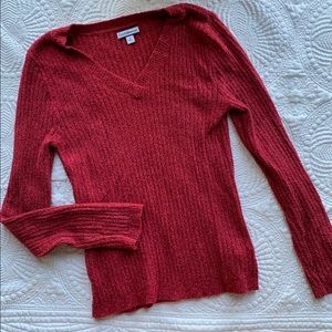 Croft and Barrow red v-neck Sweater. Size: Small